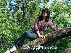 LadyyMonica